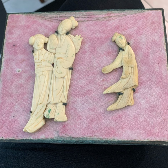 Sold Vintage Chinese enameled box with bone Geisha s on top - Picture 2 of 7